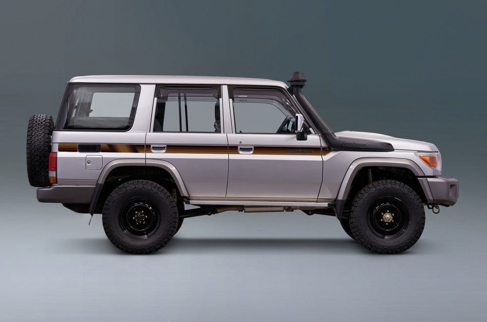 COOMA BODY DECAL KIT : J76-SERIES TOYOTA LAND CRUISER (WAGON)