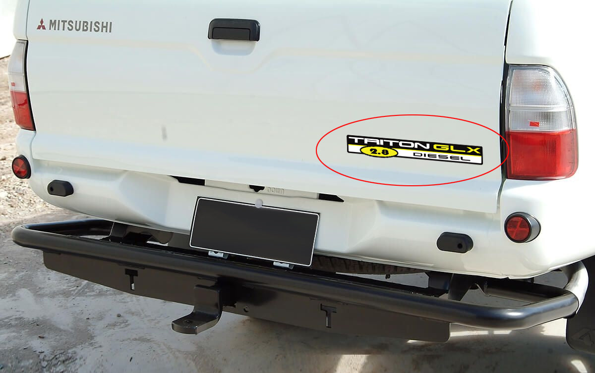 DOOR & TAILGATE DECAL : TRITON GLX 2.8 DIESEL (1996-2006 MK MITSUBISHI TRITON)