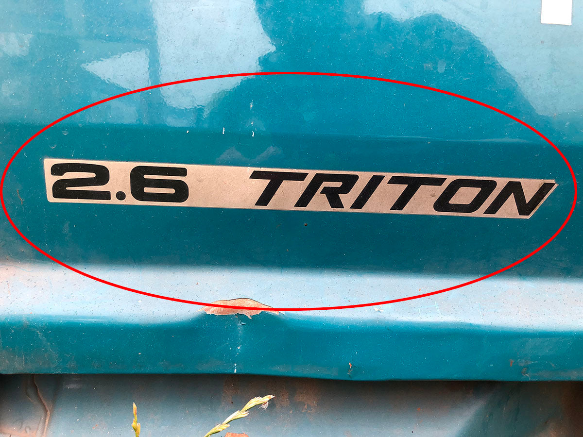 1986-1996 MITSUBISHI TRITON TAILGATE DECAL : 2.6 TRITON