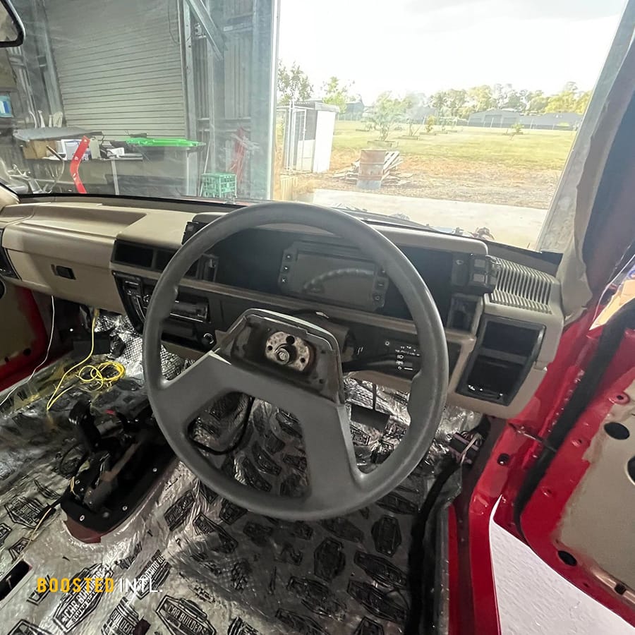 DASH CLUSTER MOUNT – HOLDEN VL COMMODORE