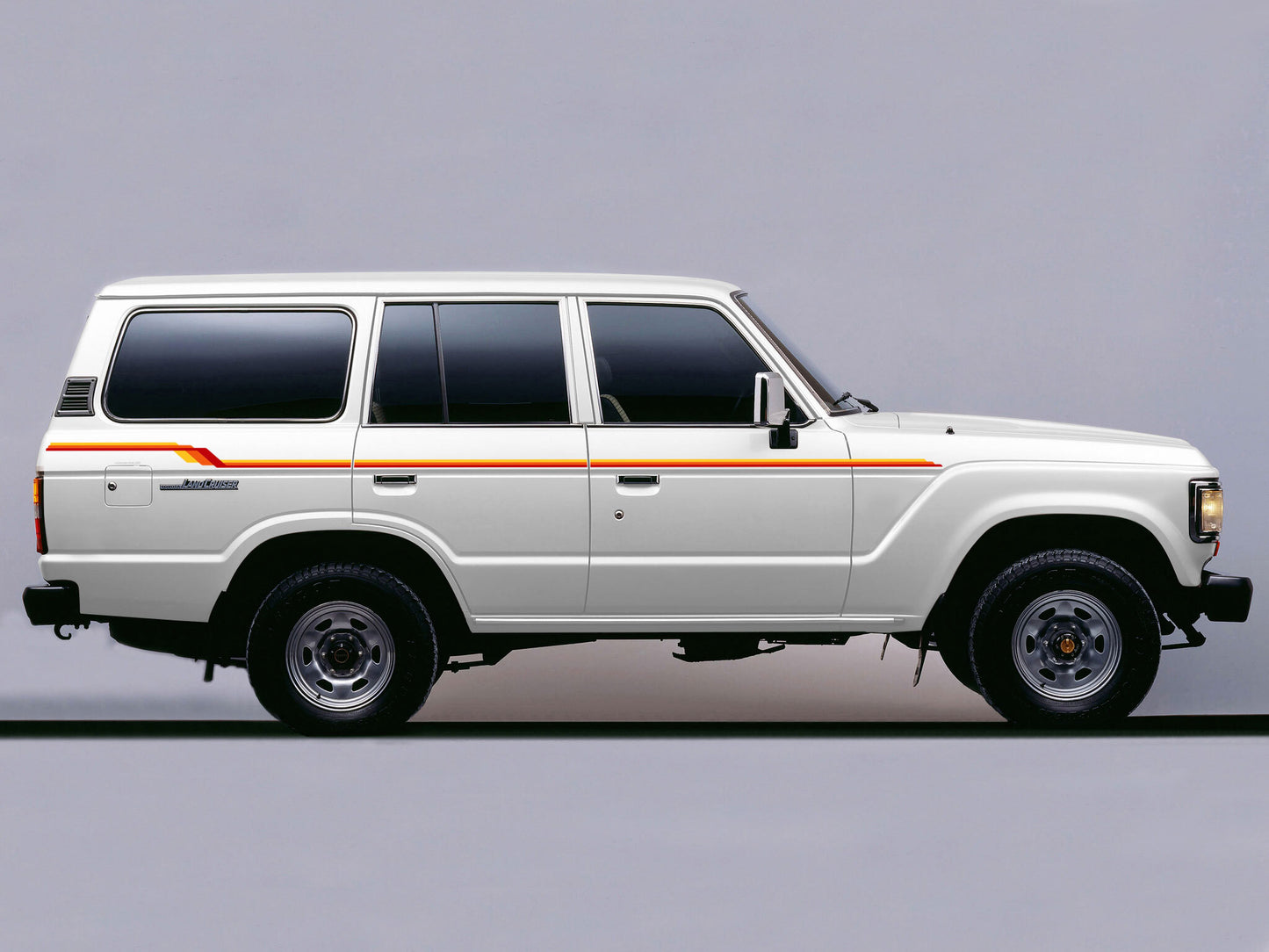 STRATHPINE BODY DECAL KIT : TOYOTA LAND CRUISER 60-SERIES