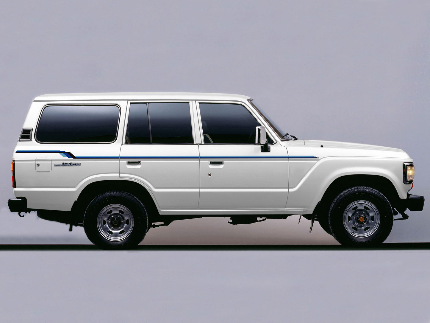 STRATHPINE BODY DECAL KIT : TOYOTA LAND CRUISER 60-SERIES