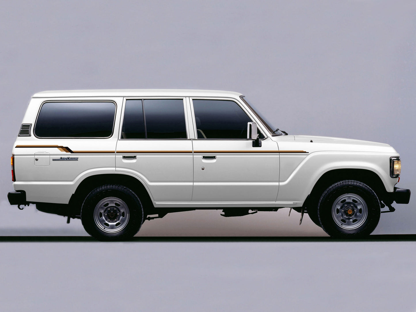 STRATHPINE BODY DECAL KIT : TOYOTA LAND CRUISER 60-SERIES