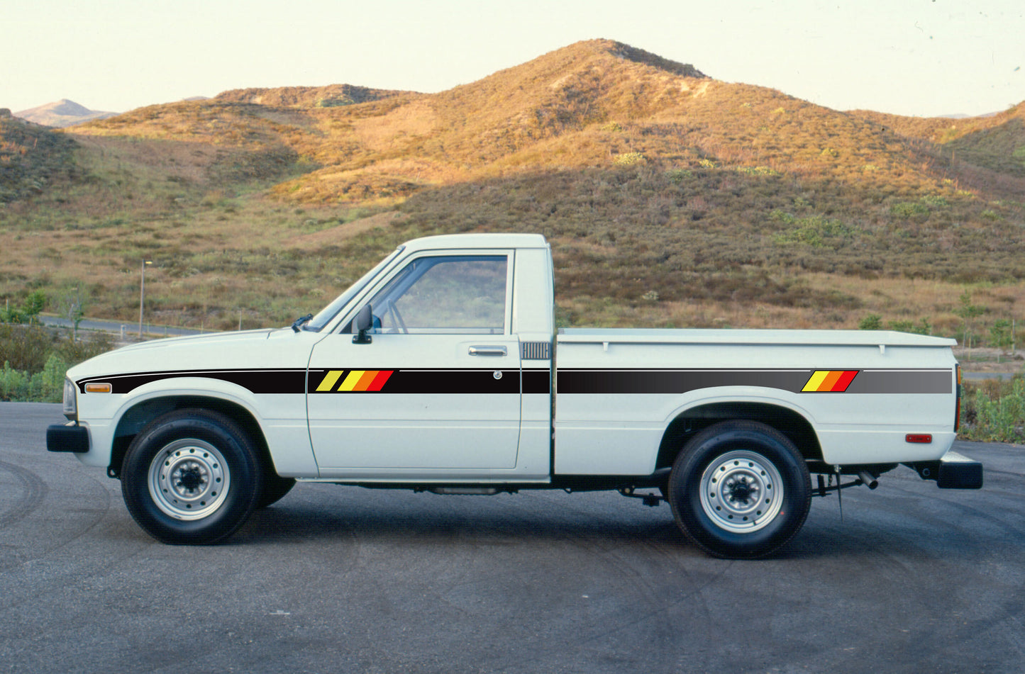 OKINAWA BODY DECAL KIT : TOYOTA HILUX (1978-1983)
