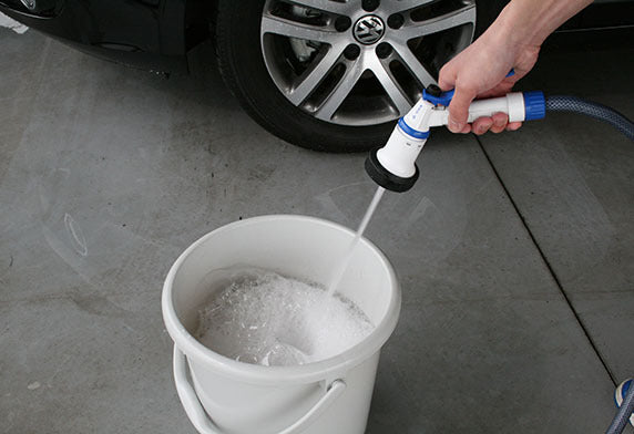 SHAMPOO FOR WAX COATED VEHICLE