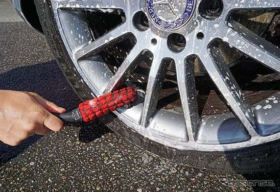 DIGLOSS KAMITORE WHEEL CLEANING SPONGE