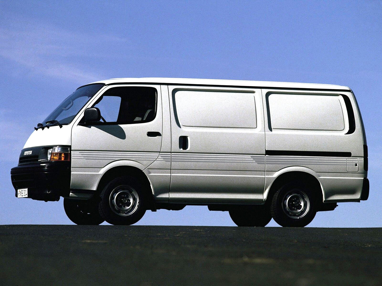 LISMORE BODY DECAL KIT : TOYOTA HIACE VAN (H100)