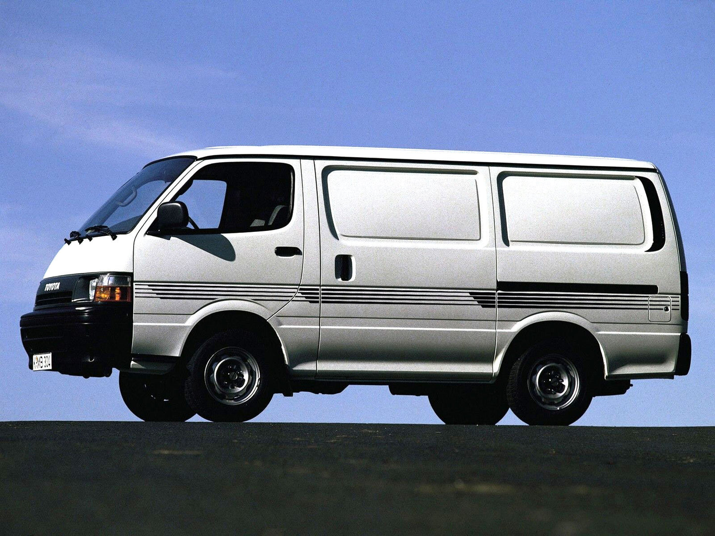 LISMORE BODY DECAL KIT : TOYOTA HIACE VAN (H100)