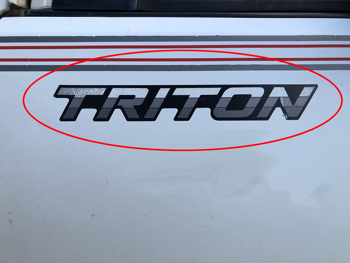 1986-1996 MITSUBISHI TRITON DOOR DECAL SET : TRITON (DARK VERSION)