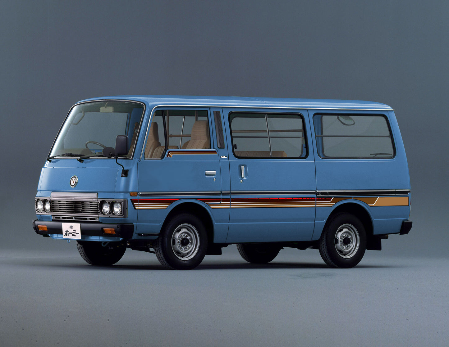 SYDENHAM BODY DECAL KIT : NISSAN URVAN (E23)