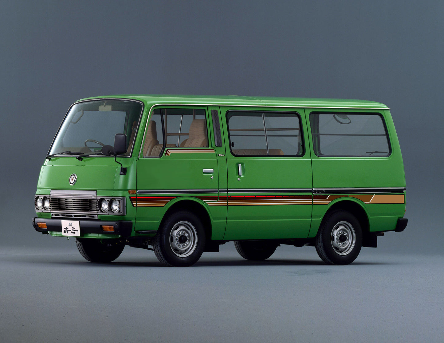 SYDENHAM BODY DECAL KIT : NISSAN URVAN (E23)