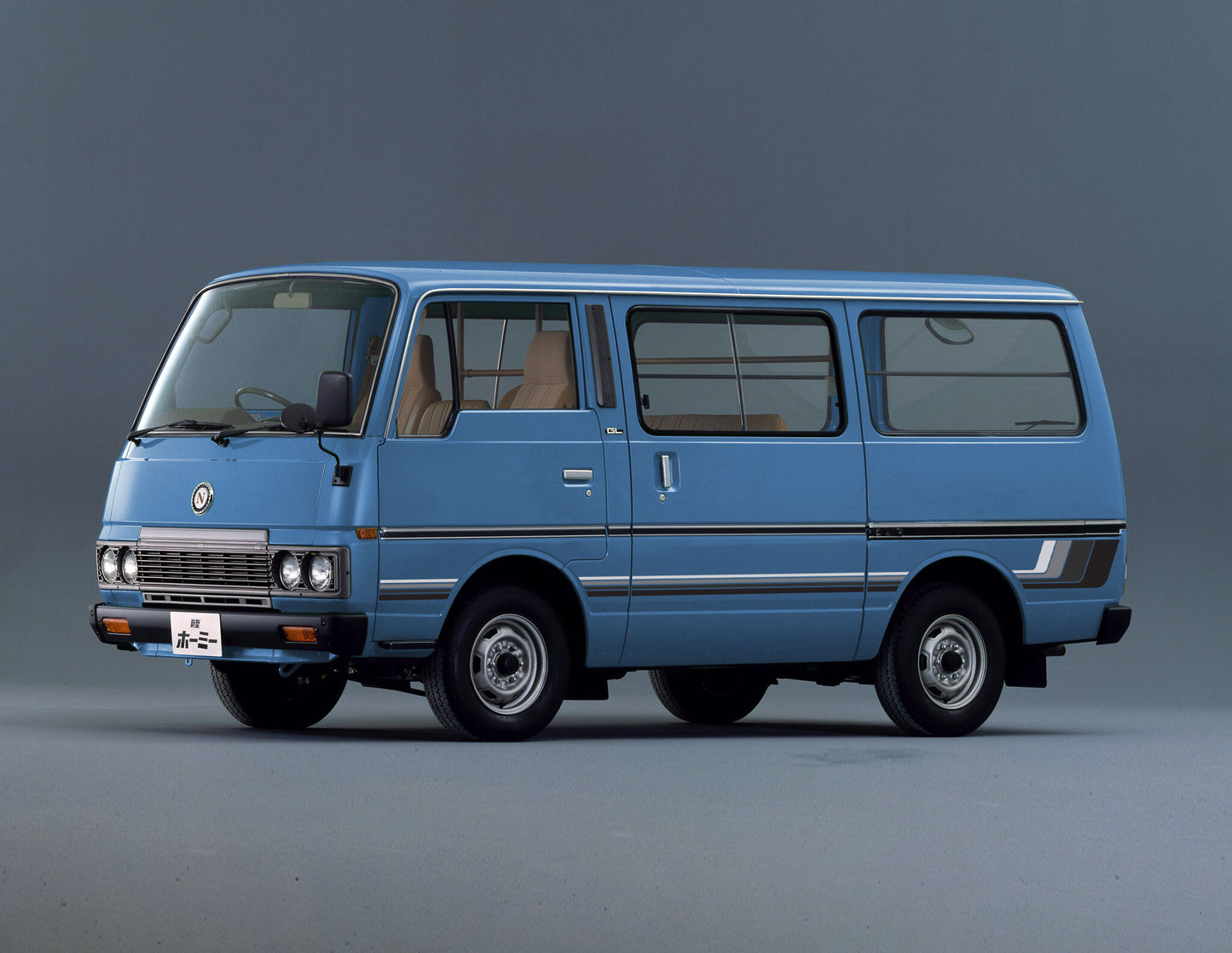 SEATTLE BODY DECAL KIT : NISSAN URVAN (E23)