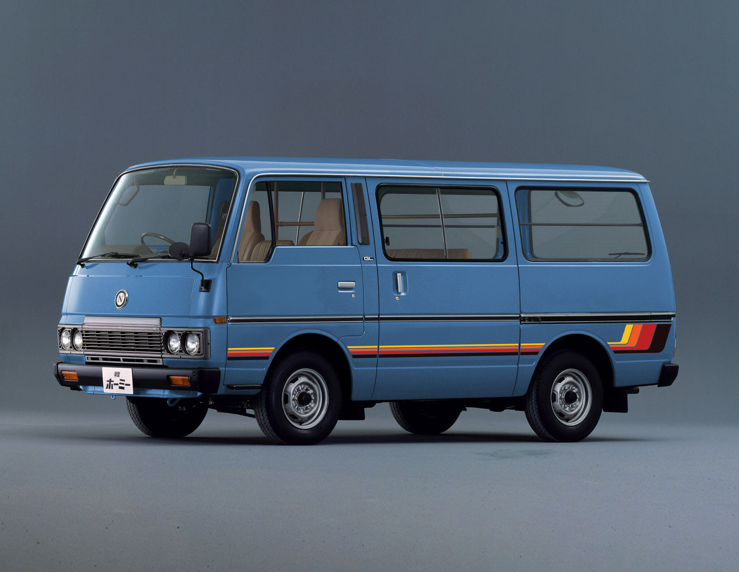 SEATTLE BODY DECAL KIT : NISSAN URVAN (E23)