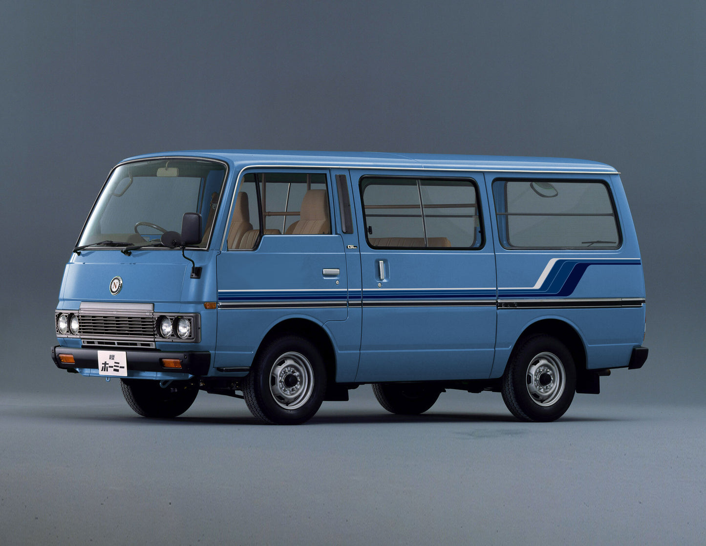 JAMESTOWN BODY DECAL KIT : NISSAN URVAN (E23)
