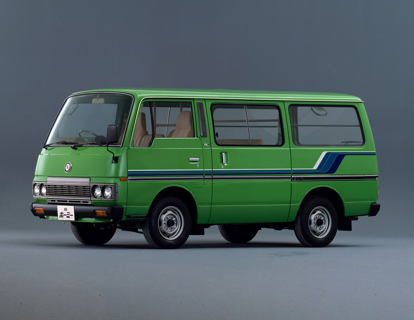 JAMESTOWN BODY DECAL KIT : NISSAN URVAN (E23)