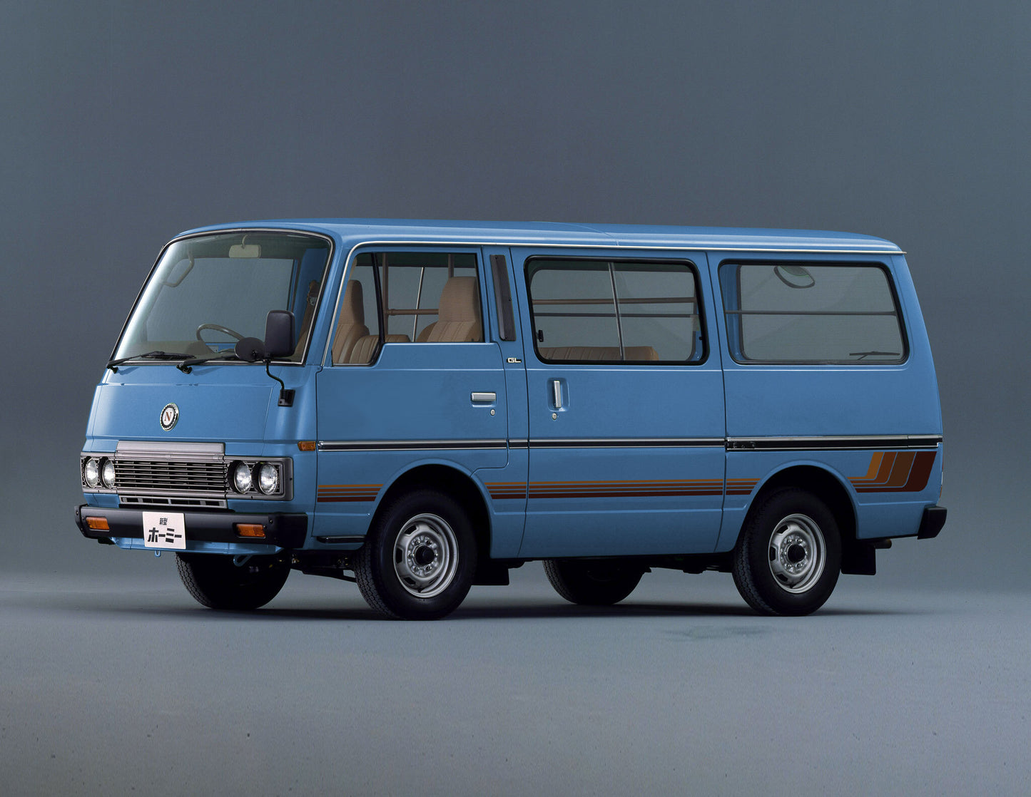 SEATTLE BODY DECAL KIT : NISSAN URVAN (E23)