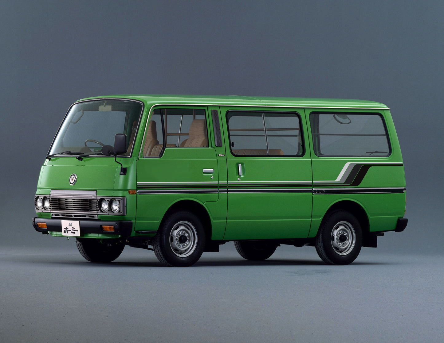 JAMESTOWN BODY DECAL KIT : NISSAN URVAN (E23)