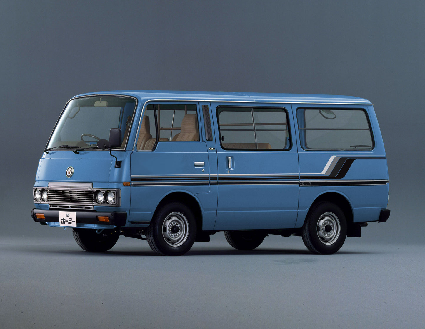 JAMESTOWN BODY DECAL KIT : NISSAN URVAN (E23)