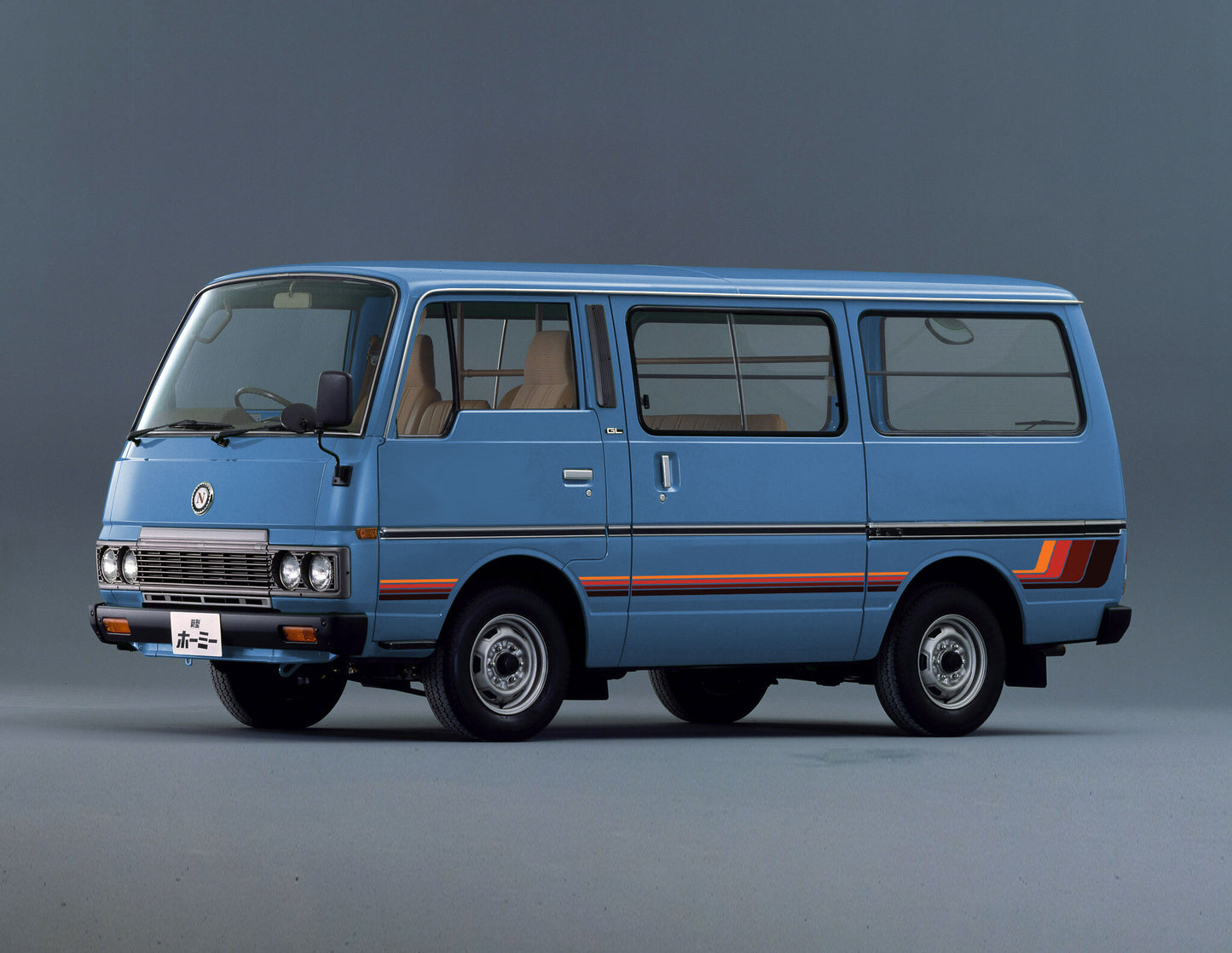 SEATTLE BODY DECAL KIT : NISSAN URVAN (E23)
