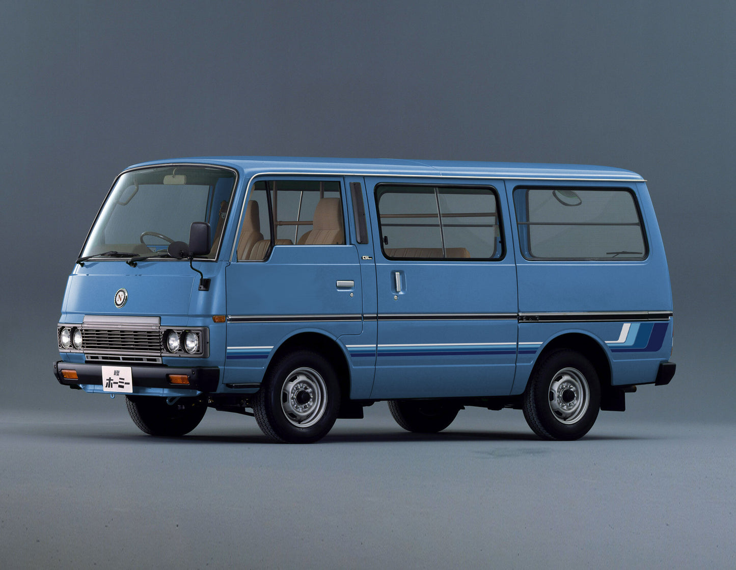SEATTLE BODY DECAL KIT : NISSAN URVAN (E23)