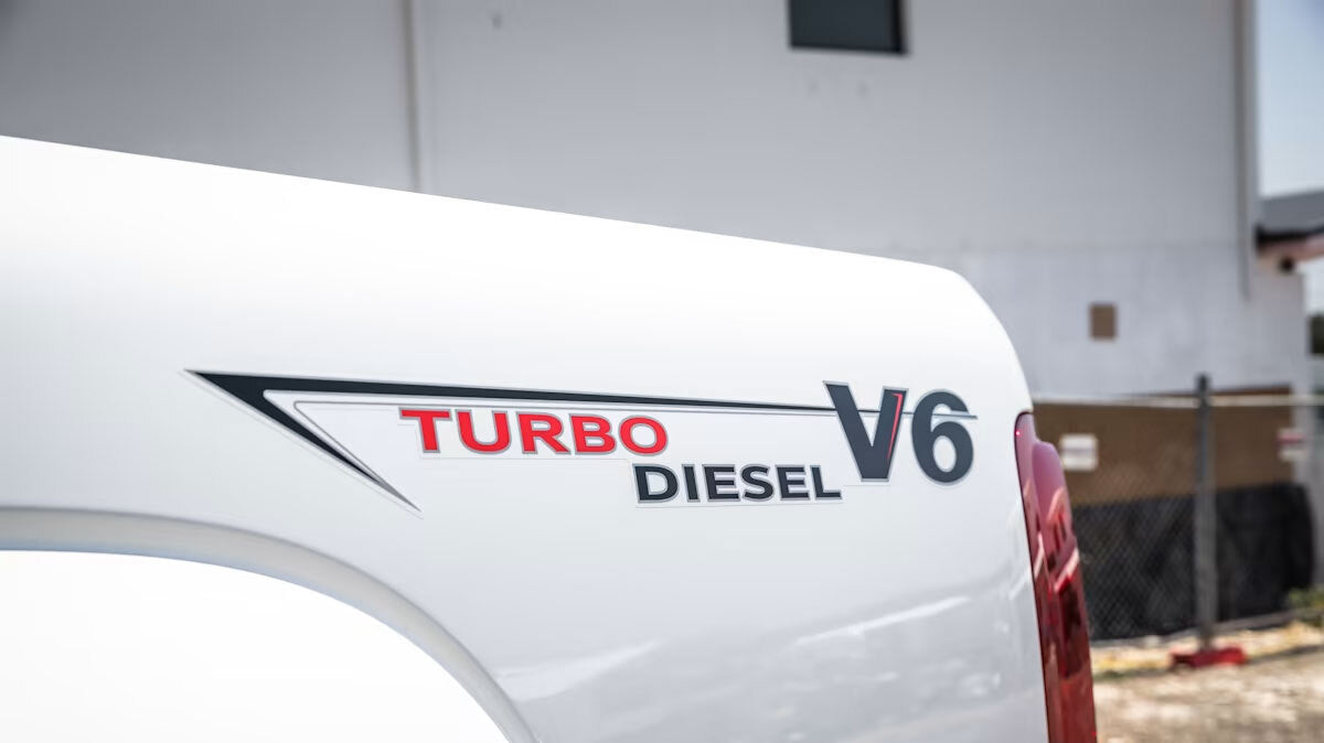 VOLKSWAGEN AMAROK REAR OF TUB DECAL SET : TURBO DIESEL V6