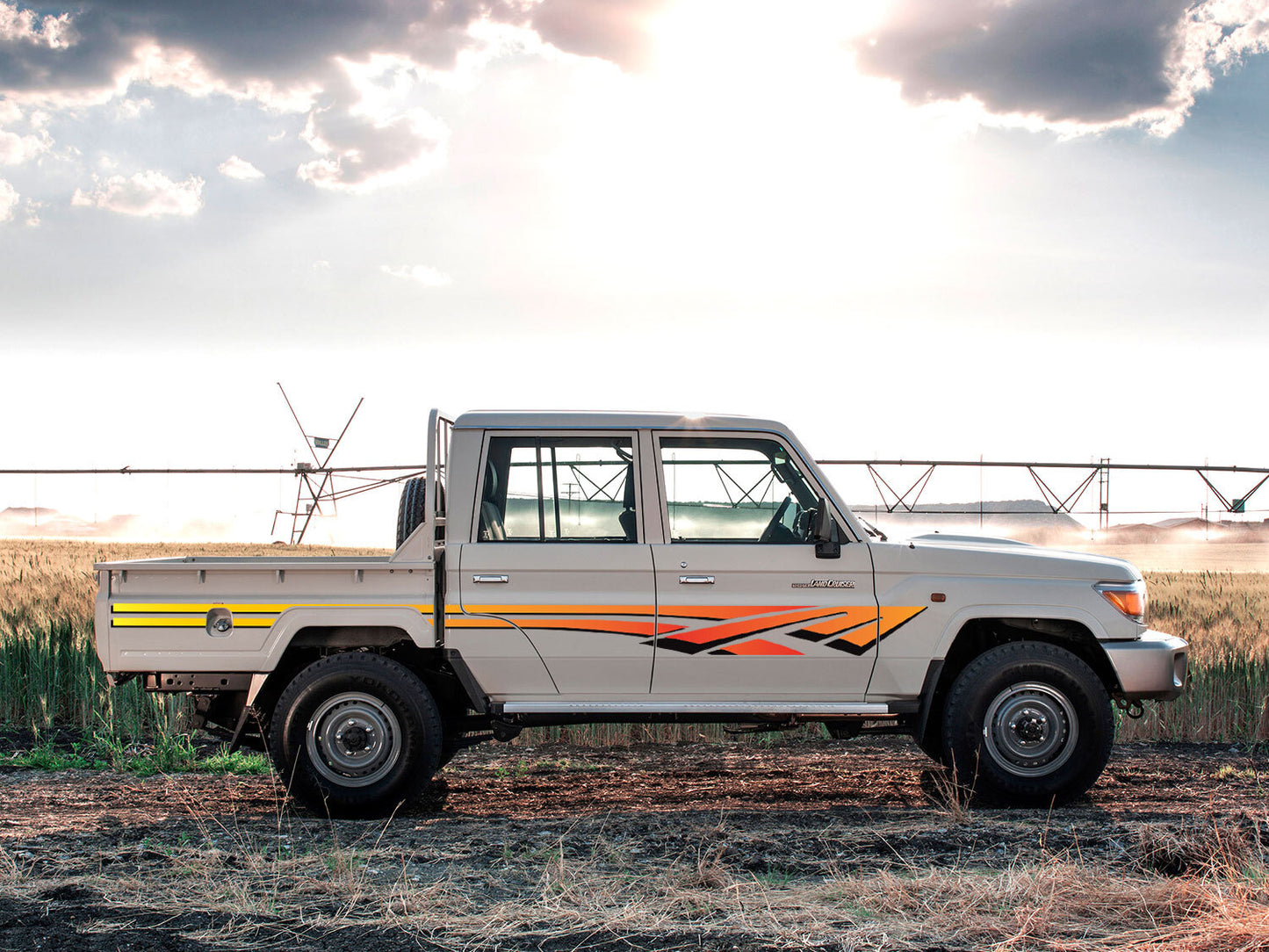 TENTERFIELD BODY DECAL KIT : J79-SERIES TOYOTA LAND CRUISER
