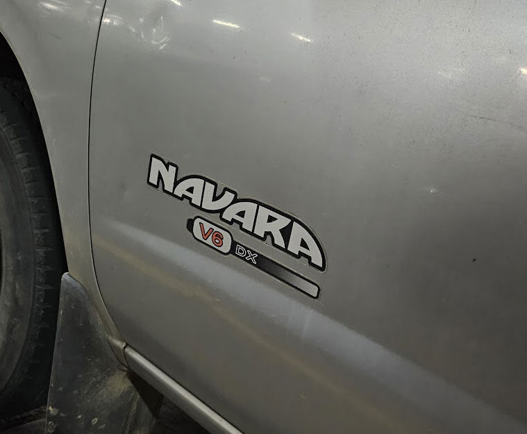 NAVARA V6 DX DOOR & TAILGATE DECAL : NISSAN NAVARA (D22)