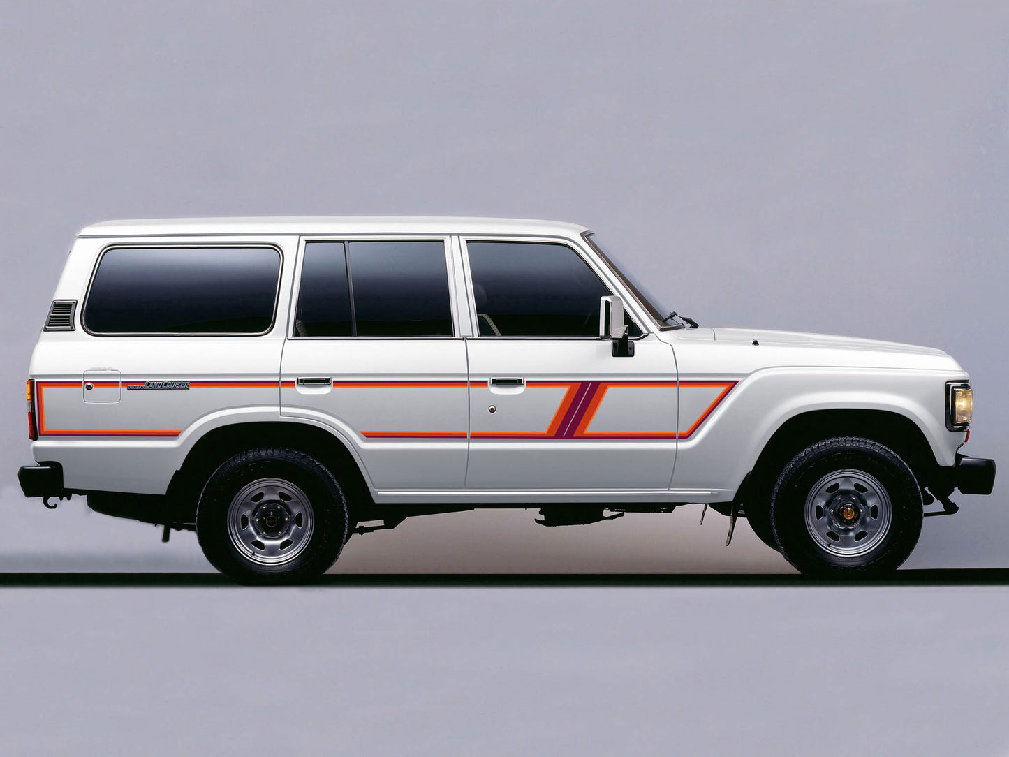 GUNDAGAI BODY DECAL KIT : TOYOTA LAND CRUISER 60-SERIES
