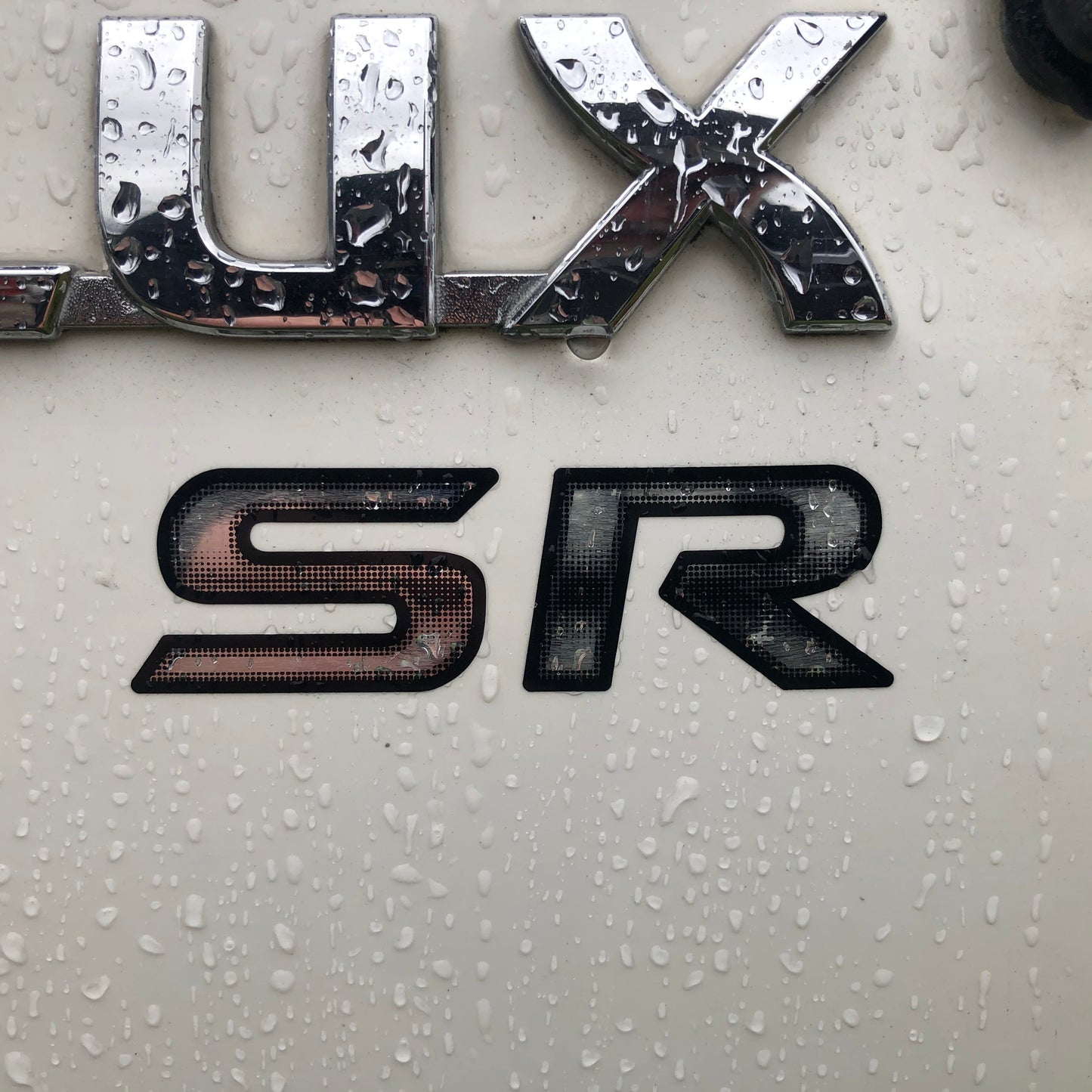 SR TAILGATE DECAL : TOYOTA HILUX GEN-6 (1997-2004)