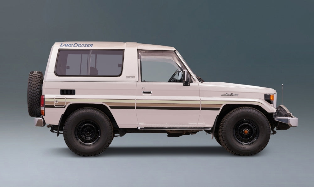 BRUSSELS BODY DECAL KIT : BJ73/BJ74 MWB LAND CRUISER
