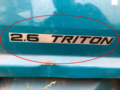 1986-1996 MITSUBISHI TRITON TAILGATE DECAL : 2.6 TRITON